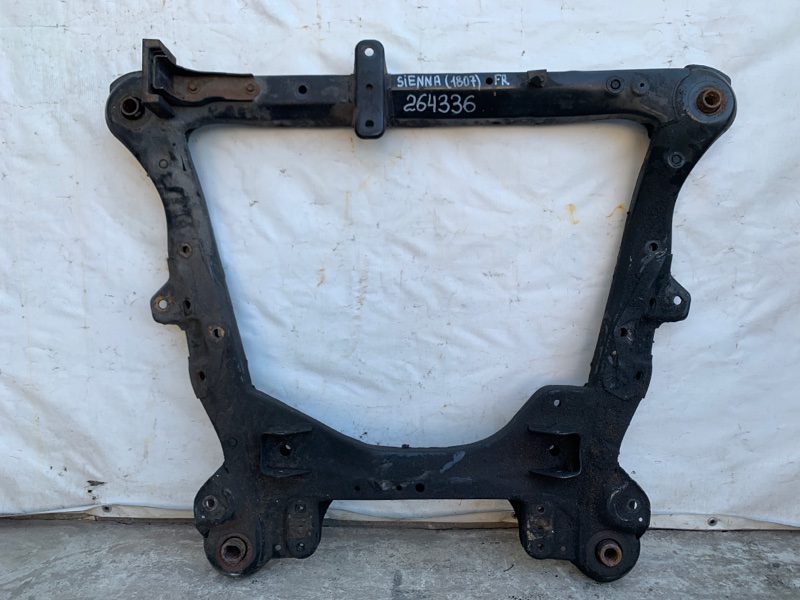 Запчасть балка передней подвески TOYOTA SIENNA 03-10 2006 3.5 2GR-FE 51100-08010 Б/У Балка передней подвески TOYOTA SIENNA 03-10 2006 3.5 2GR-FE 51100-08010 Б/У