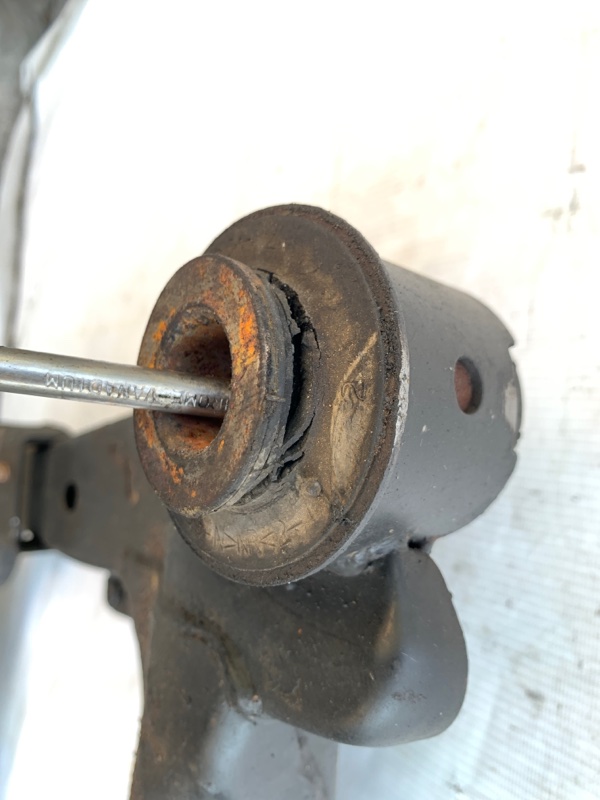 Балка передней подвески MURANO Z50 02-07 2004 3.5 VQ35DE