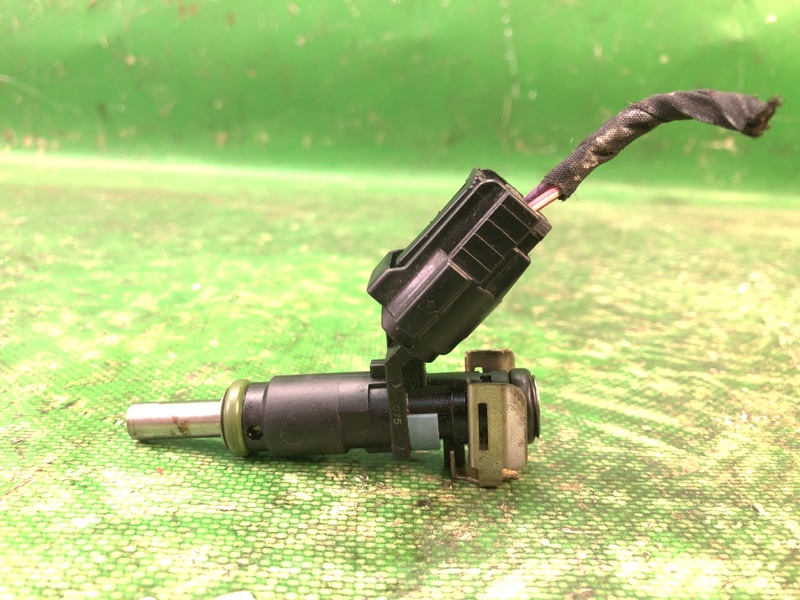 Запчасть форсунка топливная VOLKSWAGEN JETTA USA 10-17 2011 Седан CBTA 2.5L 07K906031C Б/У Форсунка топливная VOLKSWAGEN JETTA USA 10-17 2011 Седан CBTA 2.5L 07K906031C Б/У