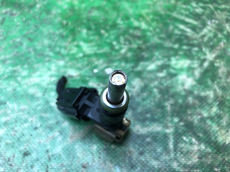 Форсунка топливная JETTA USA 10-17 2011 Седан CBTA 2.5L