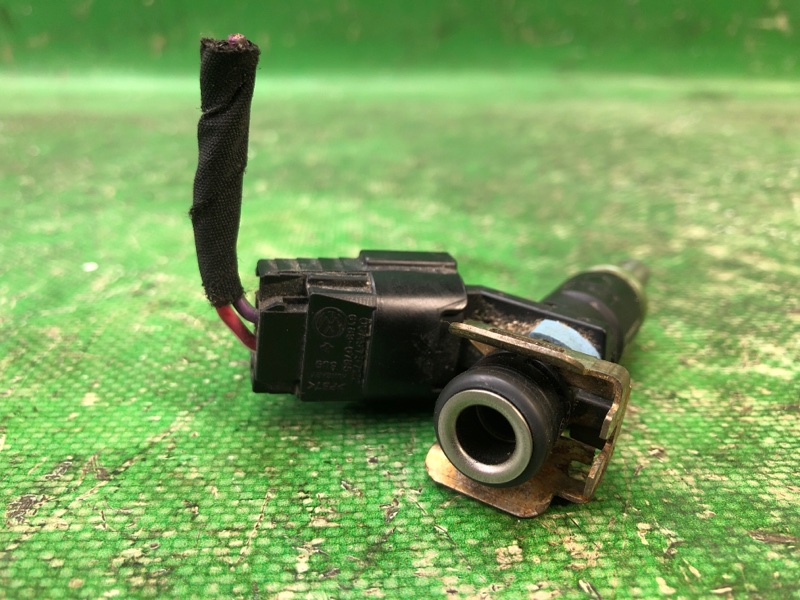 Форсунка топливная JETTA USA 10-17 2011 Седан CBTA 2.5L Форсунка топливная JETTA USA 10-17 2011 Седан CBTA 2.5L