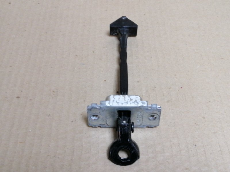 Ограничитель двери задний правый MAZDA CX-5 (KE) 11-17 2.5