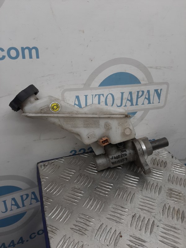 Главный тормозной цилиндр KIA SORENTO UM 14- Б/У