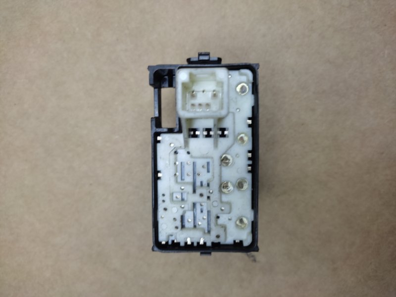 Кнопка стеклоподъемника TOYOTA SIENNA 11-16 GSL30 3.5 2GR-FE