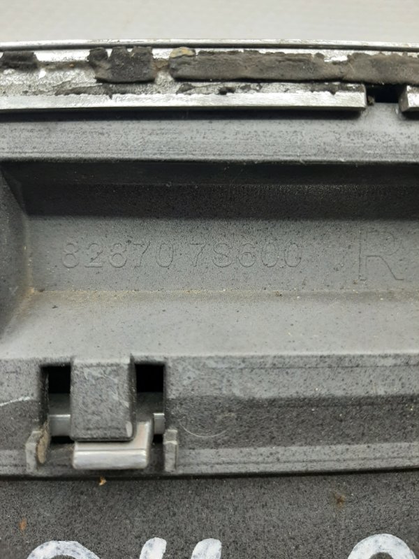 Накладка двери задняя правая QX56 / TITAN / ARMADA 04-16 Накладка двери задняя правая QX56 / TITAN / ARMADA 04-16