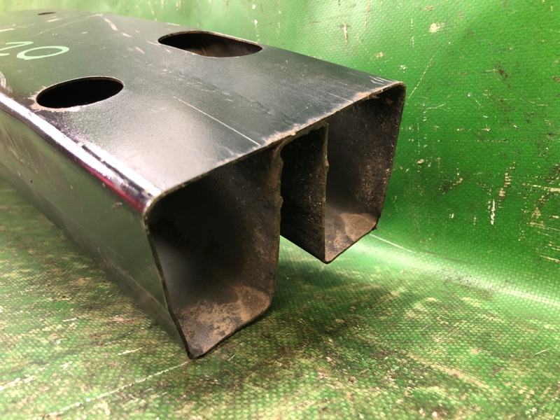 Усилитель заднего бампера JUKE 10-19 2011 1.6 MR16DDT