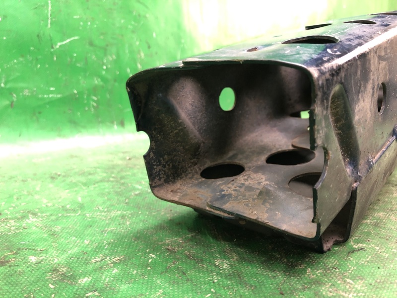 Усилитель заднего бампера JOURNEY 08-20