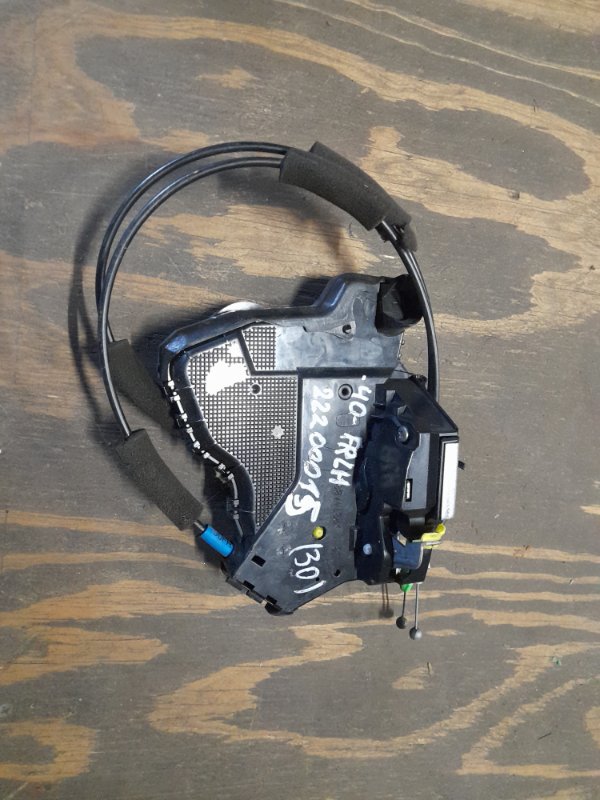 Замок двери передний левый TOYOTA CAMRY 40 06-11 69040-06180 Б/У