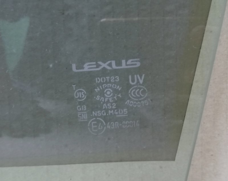 Стекло двери переднее левое CT200 11-17 2013 1.8 2ZRFXE