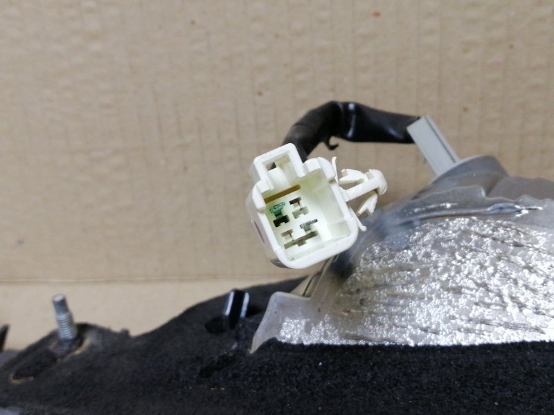 Фонарь внутренний задний левый CT200 11-17 2013 1.8 2ZRFXE