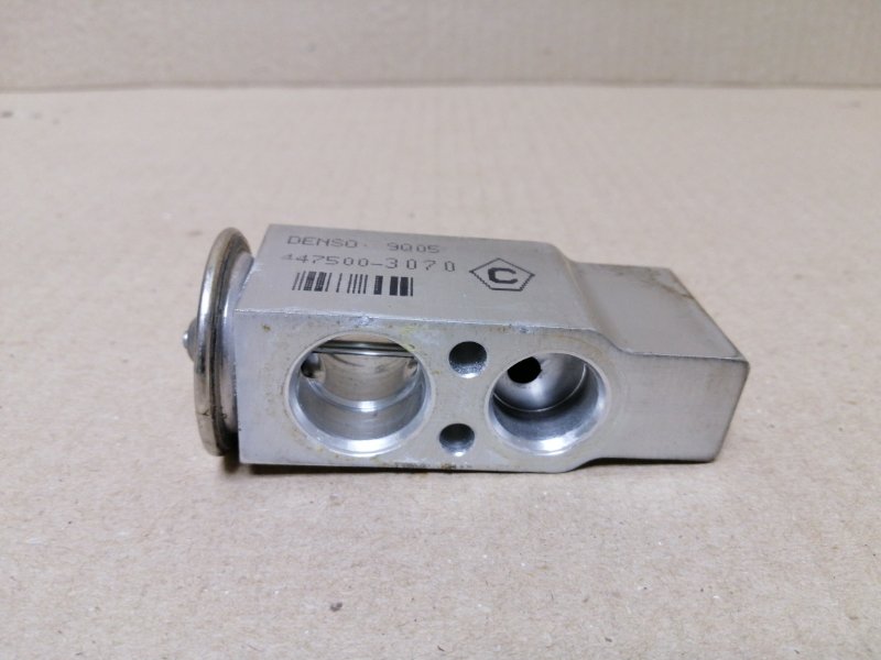 Клапан кондиционера CT200 11-17 2013 1.8 2ZRFXE Клапан кондиционера CT200 11-17 2013 1.8 2ZRFXE