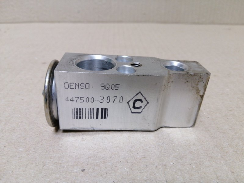 Клапан кондиционера LEXUS CT200 11-17 1.8 2ZRFXE Клапан кондиционера LEXUS CT200 11-17 1.8 2ZRFXE