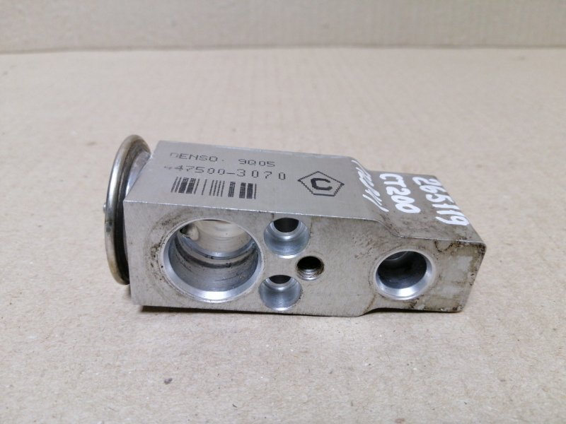 Клапан кондиционера CT200 11-17 2013 1.8 2ZRFXE Клапан кондиционера CT200 11-17 2013 1.8 2ZRFXE