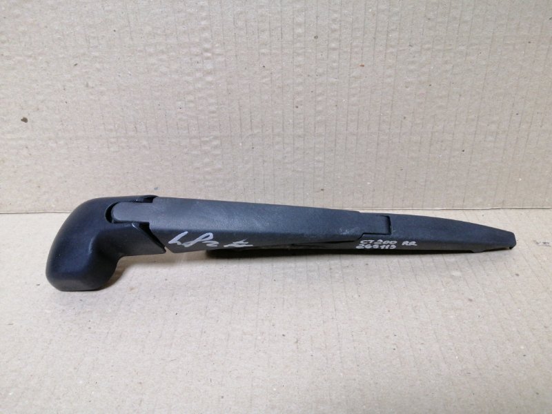 Поводок стеклоочистителя задний LEXUS CT200 11-17 2013 1.8 2ZRFXE 85241-52150 Б/У