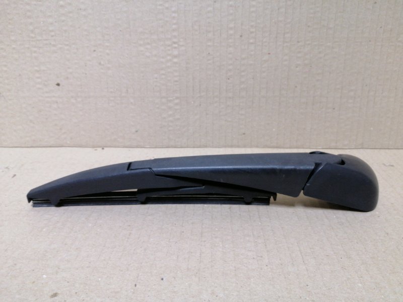 Поводок стеклоочистителя задний LEXUS CT200 11-17 1.8 2ZRFXE