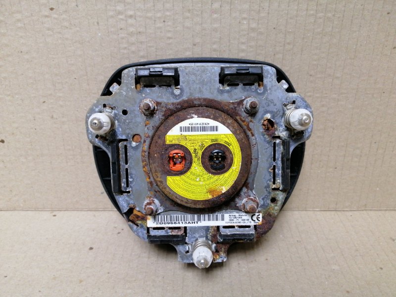 Подушка безопасности в руль CT200 11-17 2013 1.8 2ZRFXE