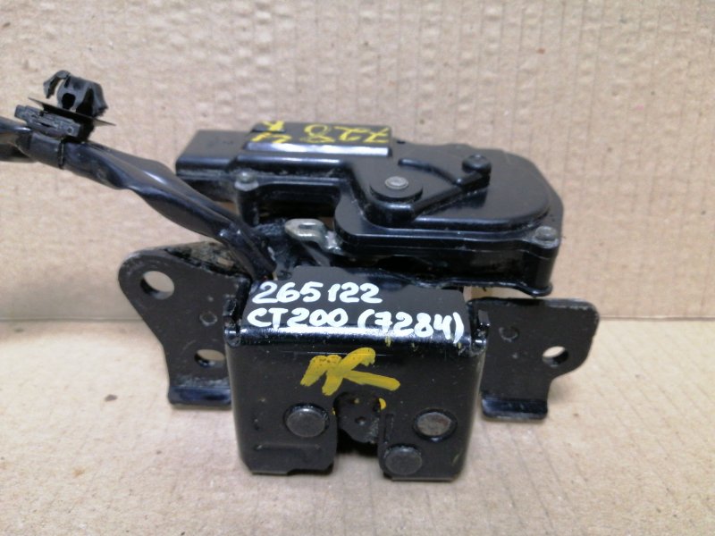 Замок крышки багажника CT200 11-17 2013 1.8 2ZRFXE