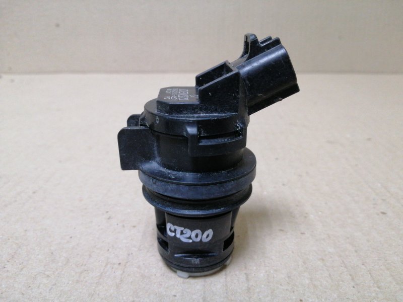 Насос омывателя стекла задний CT200 11-17 2013 1.8 2ZRFXE Насос омывателя стекла задний CT200 11-17 2013 1.8 2ZRFXE