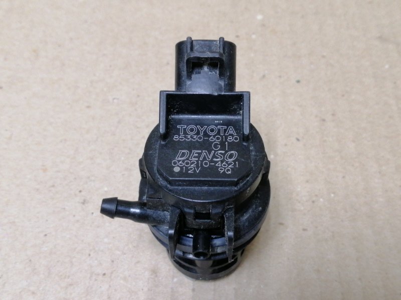 Насос омывателя стекла задний CT200 11-17 2013 1.8 2ZRFXE Насос омывателя стекла задний CT200 11-17 2013 1.8 2ZRFXE