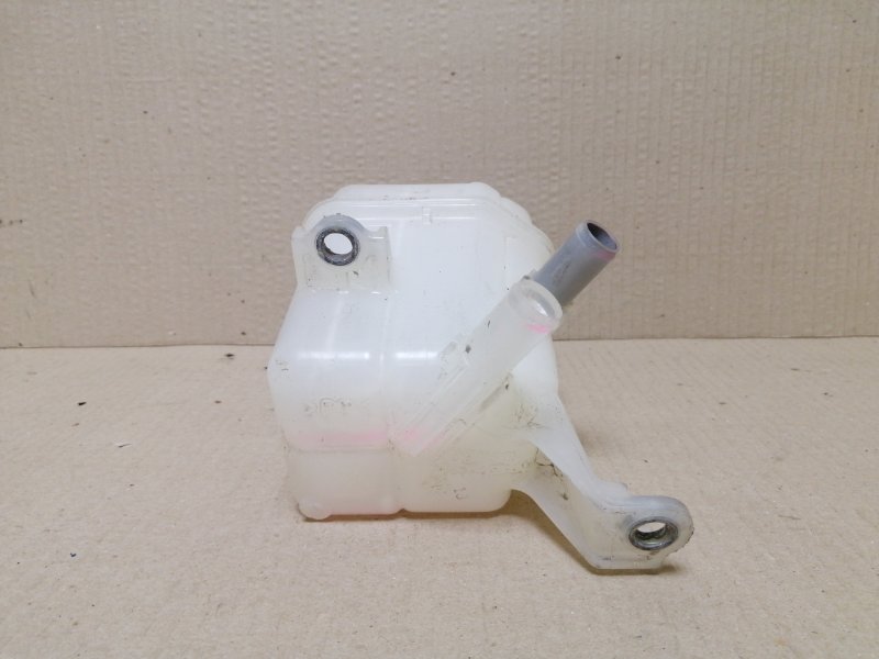 Расширительный бачок инвертора CT200 11-17 2013 1.8 2ZRFXE