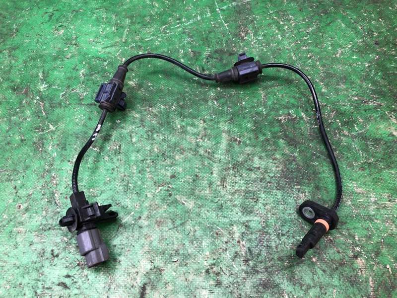 Запчасть датчик abs задний правый HONDA CRV 02-06 57470-S9A-013 Б/У Датчик ABS задний правый HONDA CRV 02-06 57470-S9A-013 Б/У