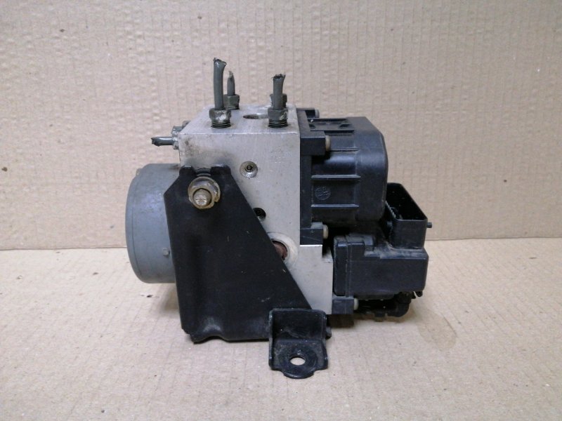 Блок ABS TOYOTA AVALON 99-05 3.0 1MZFE