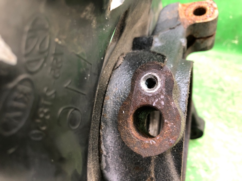 Кулак поворотный передний левый SONATA YF 10-14