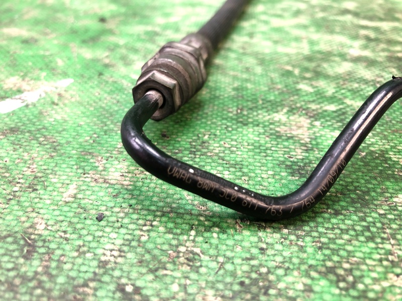 Трубка тормозная задняя правая JETTA USA 10-17 2011 2.5