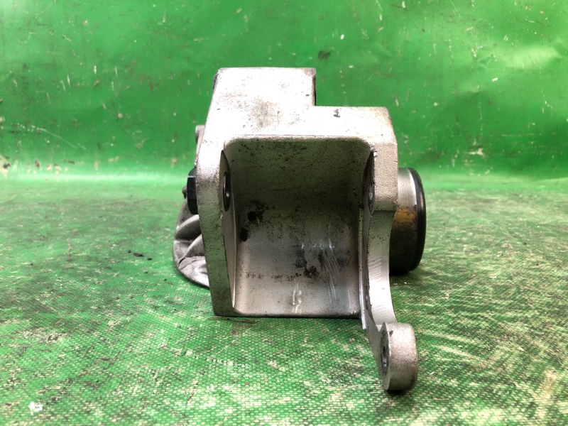 Кронштейн насоса ГУР SONATA NF 04-10 2007 NF G4KC 2.4