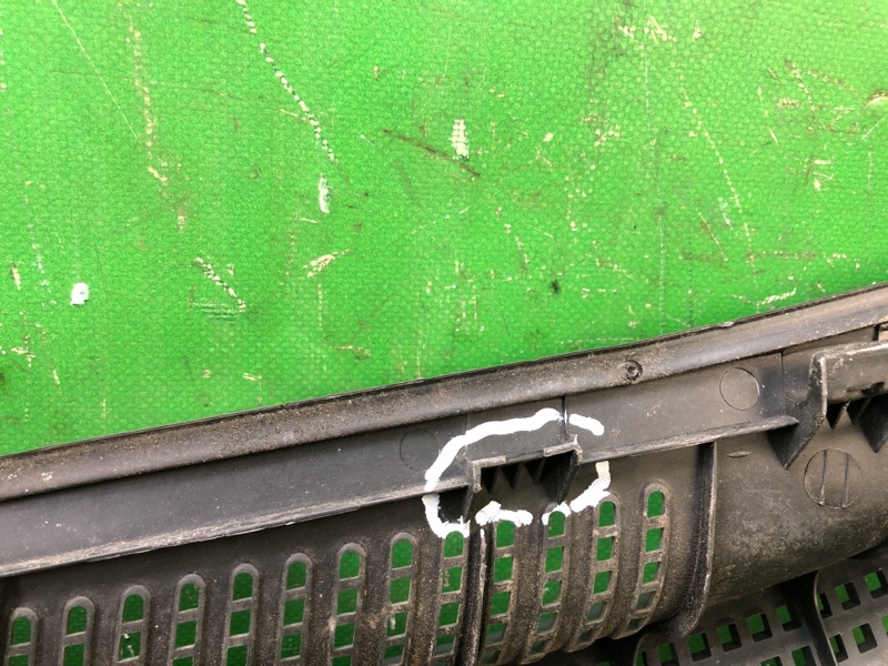 Пластик под лобовое стекло / Жабо SONATA YF 10-14