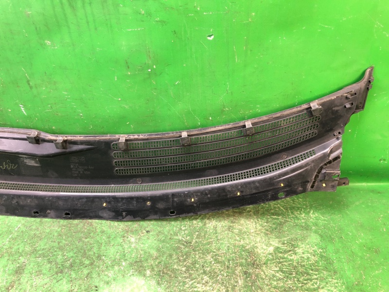 Пластик под лобовое стекло / Жабо EDGE 06-14 2010 T35PDED