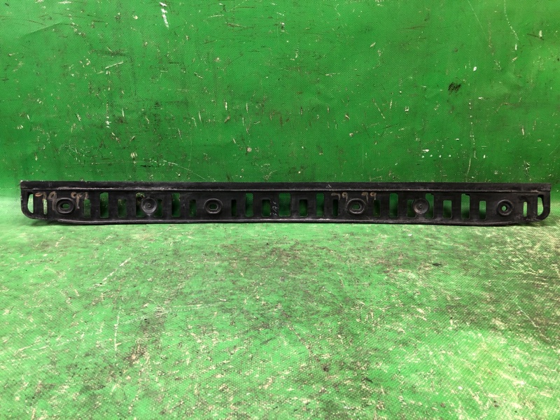 Кронштейн заднего бампера VOLKSWAGEN JETTA 05-10 2007 Седан 2.5 1K5807863A Б/У