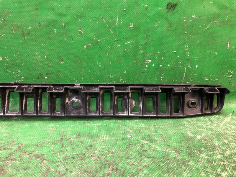 Кронштейн заднего бампера JETTA 05-10 2007 Седан 2.5