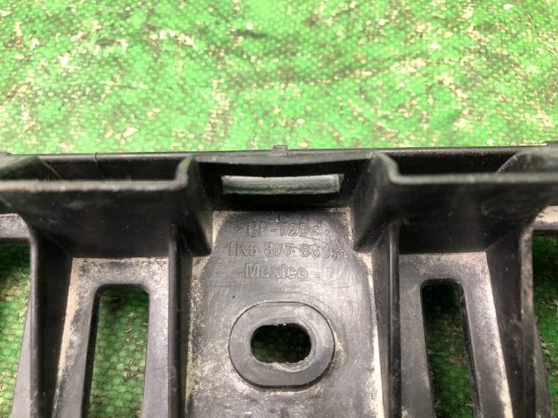 Кронштейн заднего бампера JETTA 05-10 2007 Седан 2.5