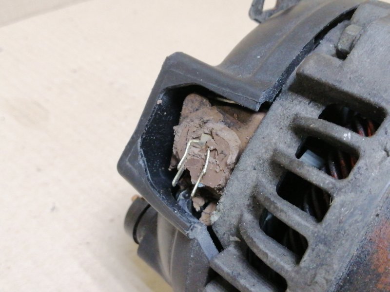 Генератор HONDA CRV 06-12 2.4L Генератор HONDA CRV 06-12 2.4L