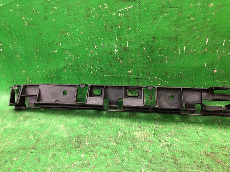 Кронштейн заднего бампера VOLKSWAGEN JETTA USA 10-17 2.5