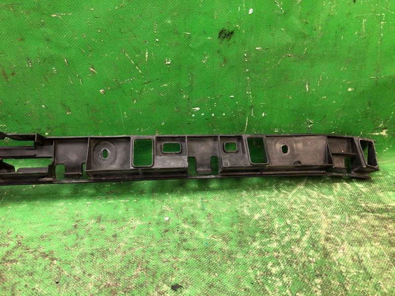 Кронштейн заднего бампера JETTA USA 10-17 2011 2.5