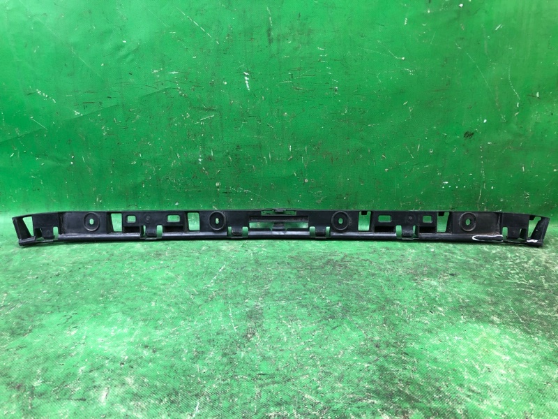 Кронштейн заднего бампера JETTA USA 10-17 2011 2.5