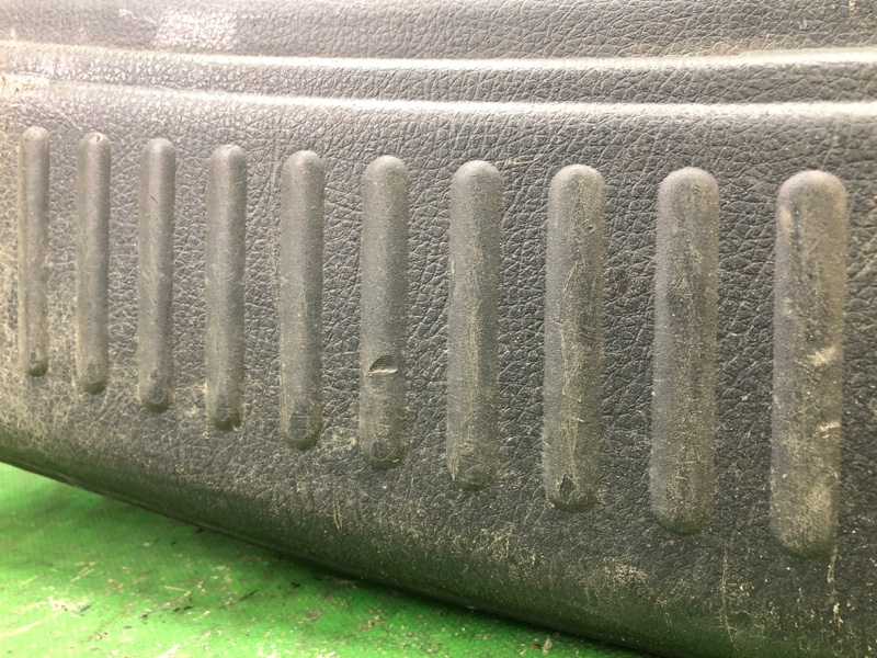 Накладка на порог багажника SORENTO XM 09-14