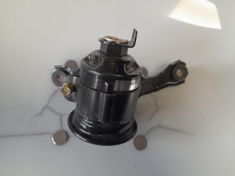 Фильтр топливный TOYOTA RAV4 00-05 23300-79575 Б/У