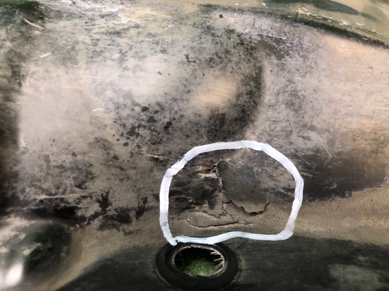 Пластик под лобовое стекло / Жабо FOCUS 10-18