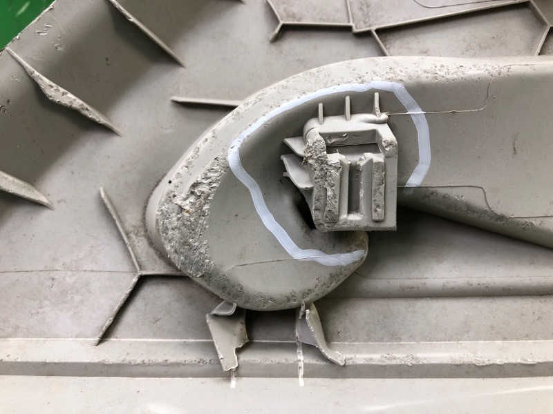 Обшивка багажника правая TIGUAN 16-23