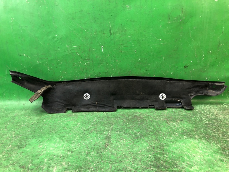 Пластик под лобовое стекло / Жабо JETTA 05-10 2007 Седан 2.5