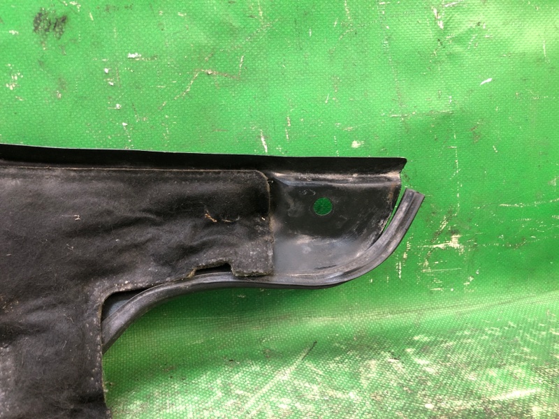 Пластик под лобовое стекло / Жабо JETTA 05-10 2007 Седан 2.5