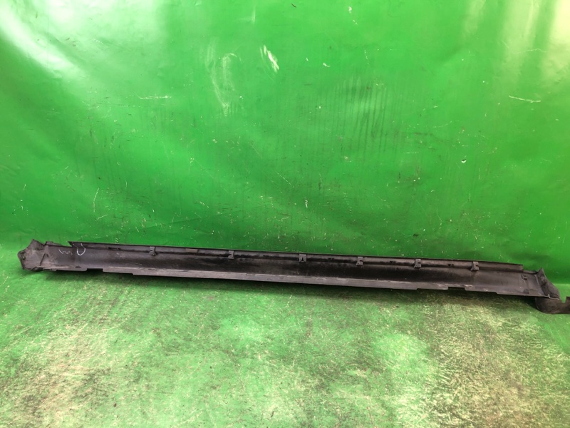 Накладка порога наружная правая JUKE 10-19 2011 1.6 MR16DDT