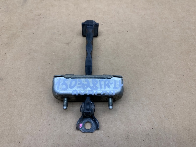 Ограничитель двери передний левый TOYOTA AVALON 05-12 2007 GSX30 3.5 2GR-FE 68620-AC021 Б/У