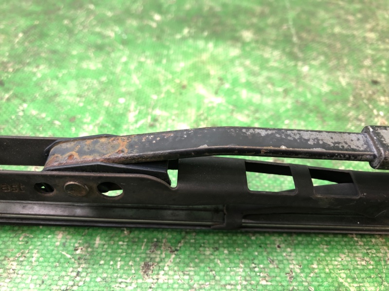 Поводок стеклоочистителя задний NISSAN JUKE 10-19 1.6 MR16DDT