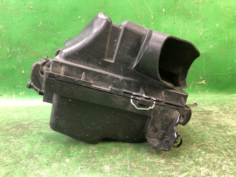 Корпус воздушного фильтра JUKE 10-19 2011 1.6 MR16DDT Корпус воздушного фильтра JUKE 10-19 2011 1.6 MR16DDT