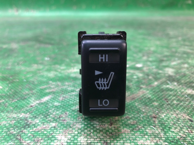 Кнопка обогрева сидений правая NISSAN JUKE 10-19 2011 1.6 MR16DDT 25500-1BA2A Б/У