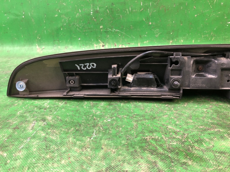 Панель подсветки номера JUKE 10-19 2011 1.6 MR16DDT